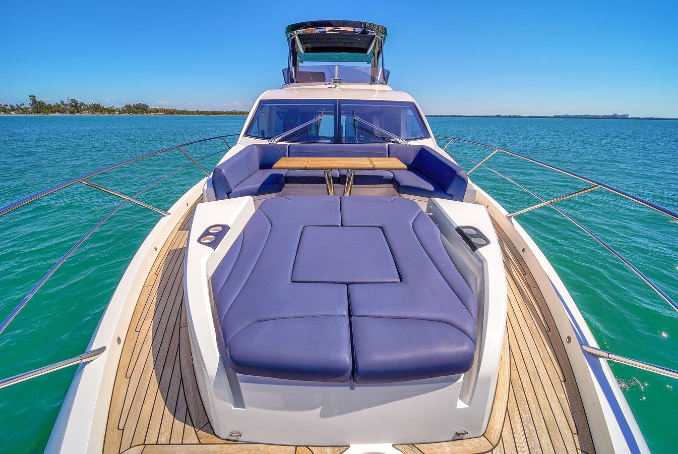 Buy a 68 MANHATTAN 68 at Shestakov Yacht Sales