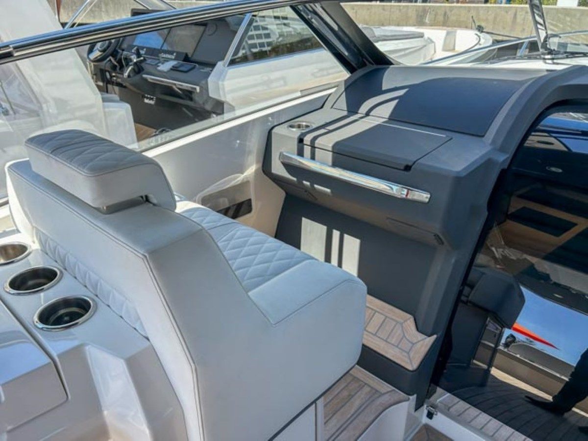 Buy a 2024 NEW 40 CAMIRA SX WINDY 44 at Shestakov Yacht Sales