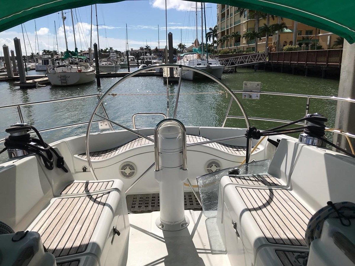 the best price on EMERALD 1995