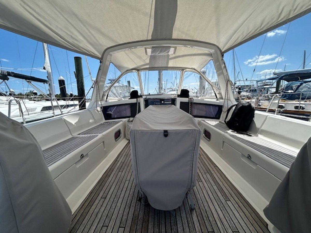 the best price on LAGUNA D - Beneteau