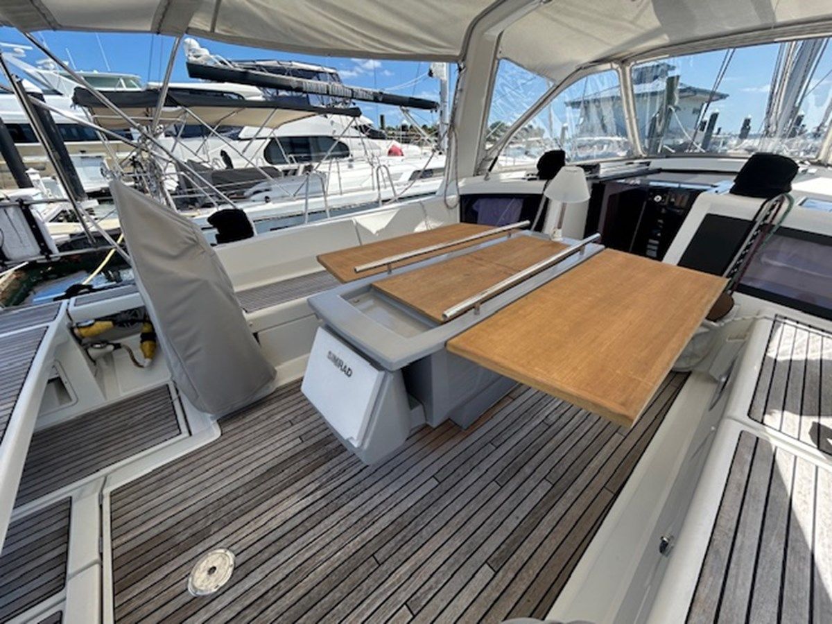 best yacht sales deals LAGUNA D 48