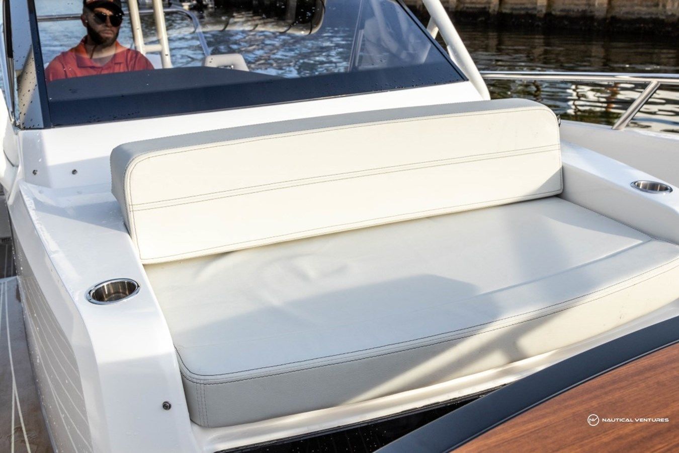 Купить яхту 2023 NEW SR28 CC WINDY - WINDY BOATS в Shestakov Yacht Sales