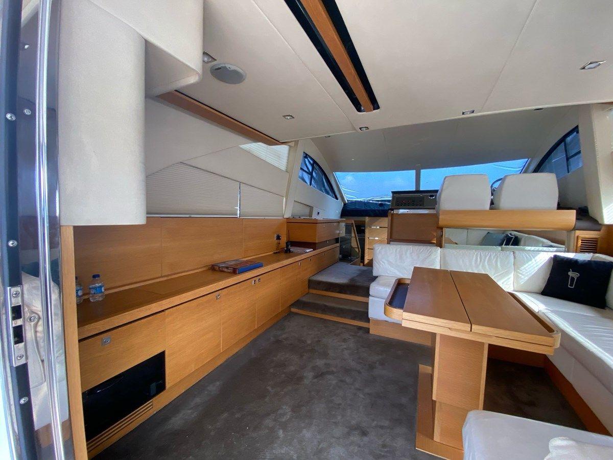 Продажа яхты FAIRLINE PHANTOM - Fairline