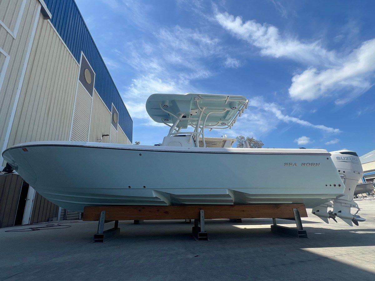 2023 Sea Born LX26 Center Console LX26