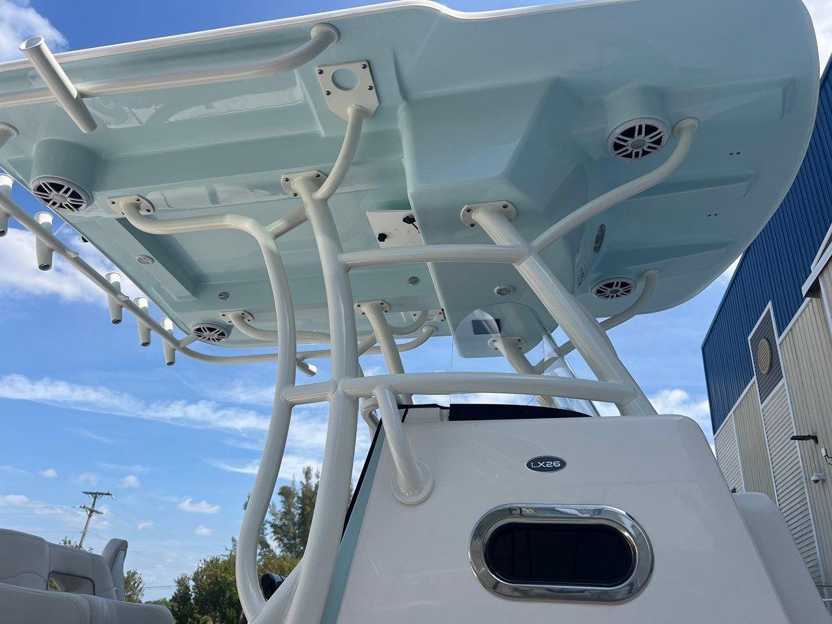 Лучшая цена на 2023 Sea Born LX26 Center Console 28