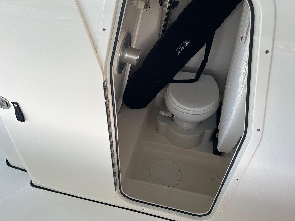 Купить 2023 Sea Born LX26 Center Console 28