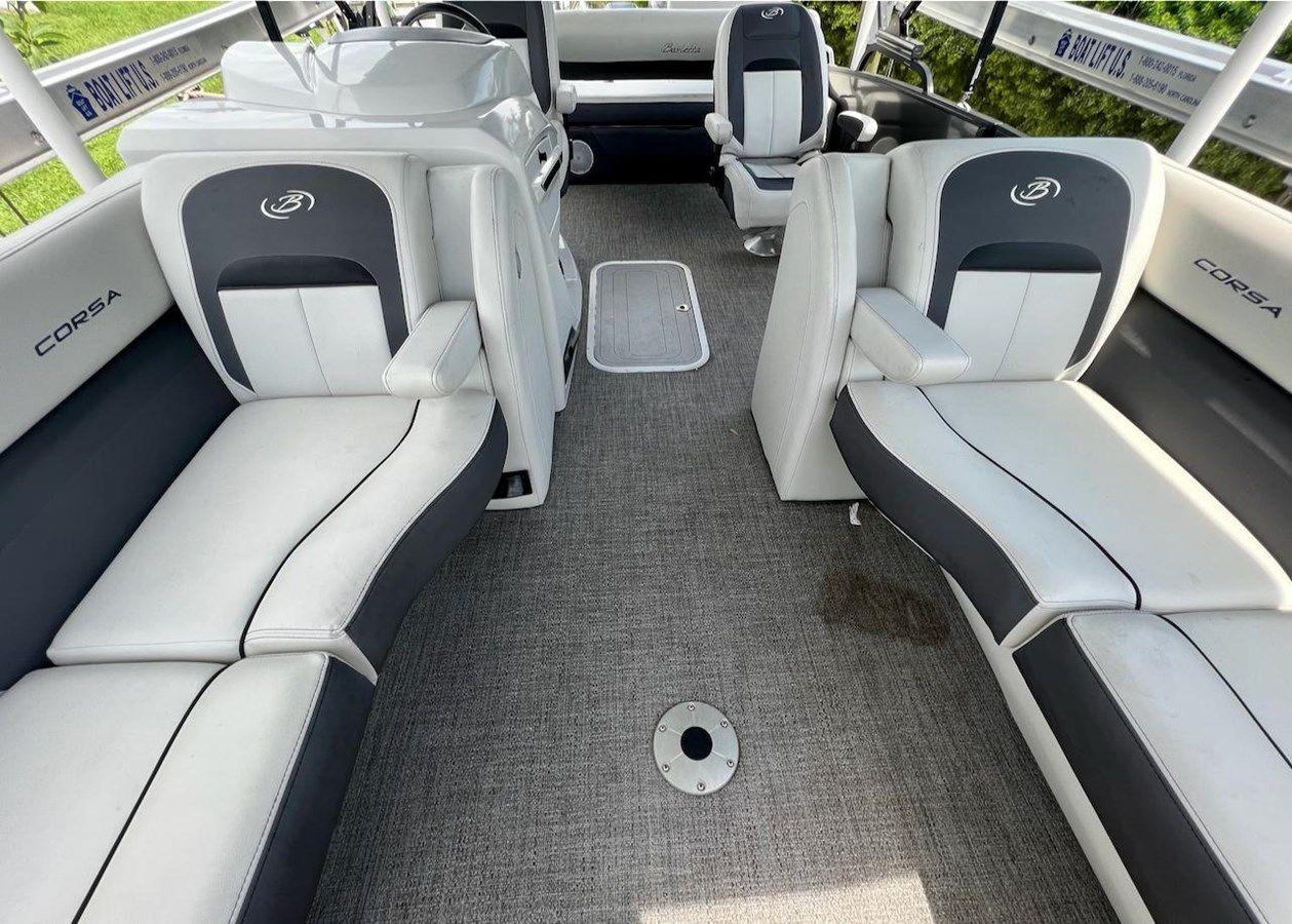 Купить яхту 2022 Barletta Corsa 25UC - BARLETTA в Shestakov Yacht Sales