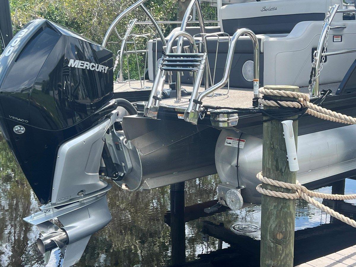 Купить яхту 2022 Barletta Corsa 25UC в Shestakov Yacht Sales