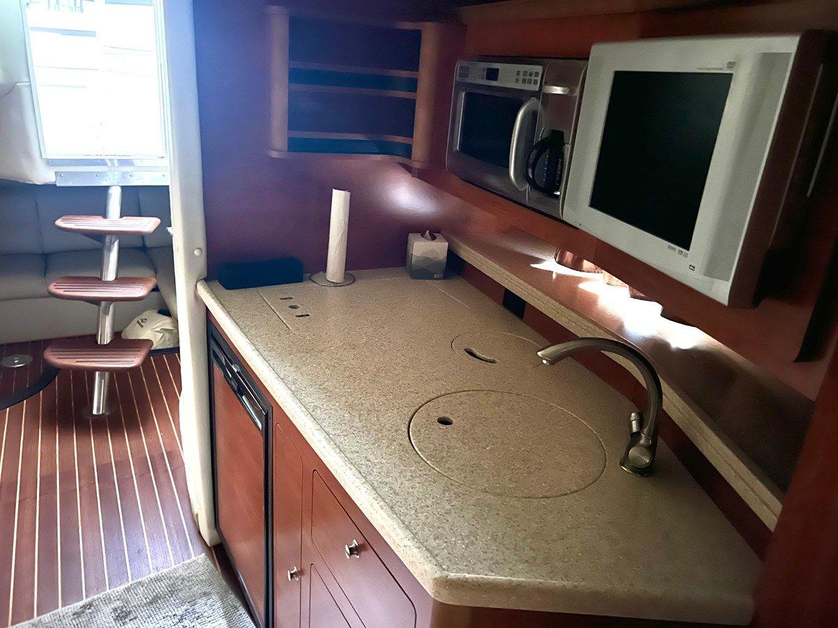 Продажа яхты 2008 Rinker 350 Express Cruiser - RINKER