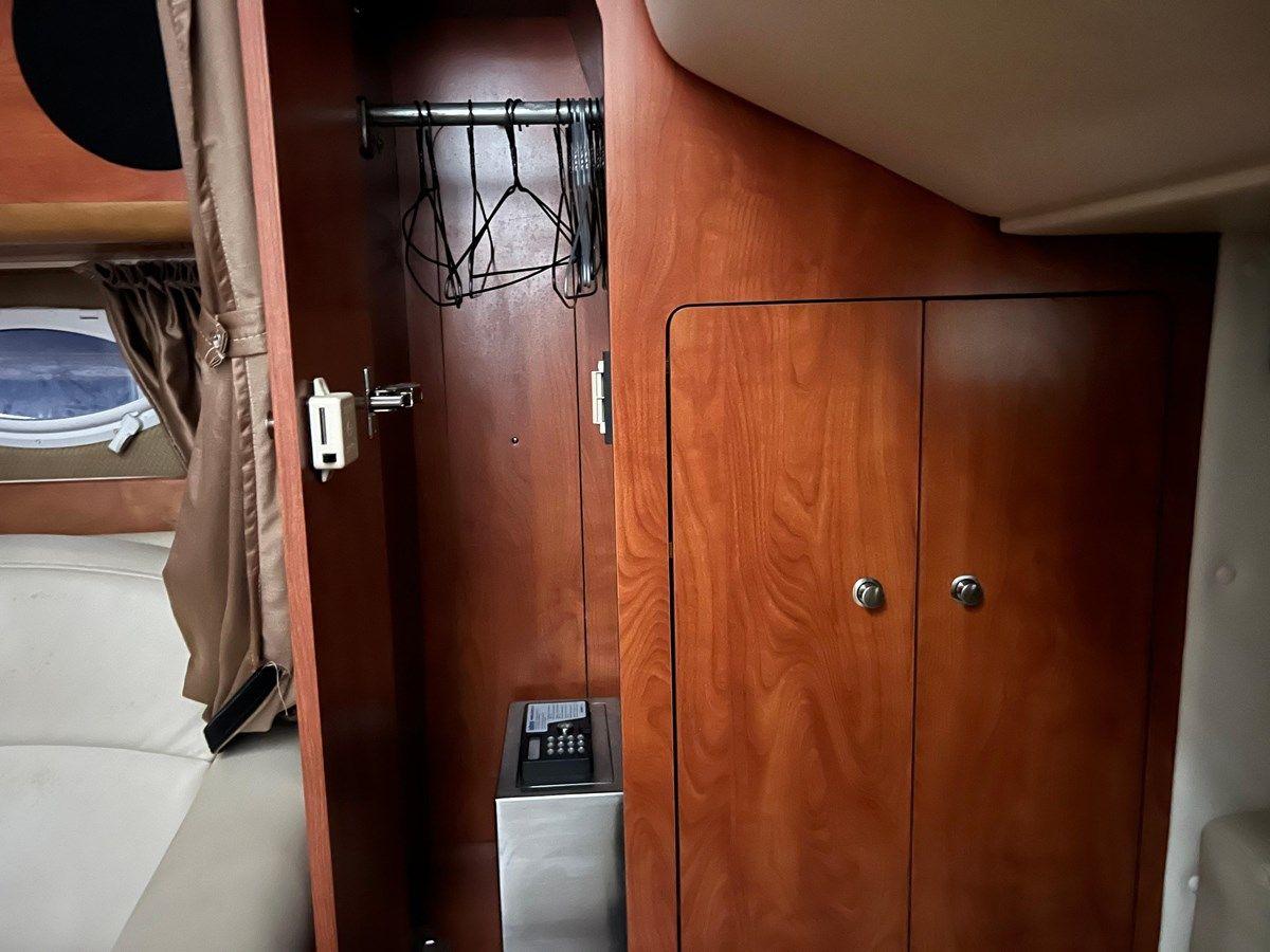 Стоимость яхты 2008 Rinker 350 Express Cruiser - RINKER