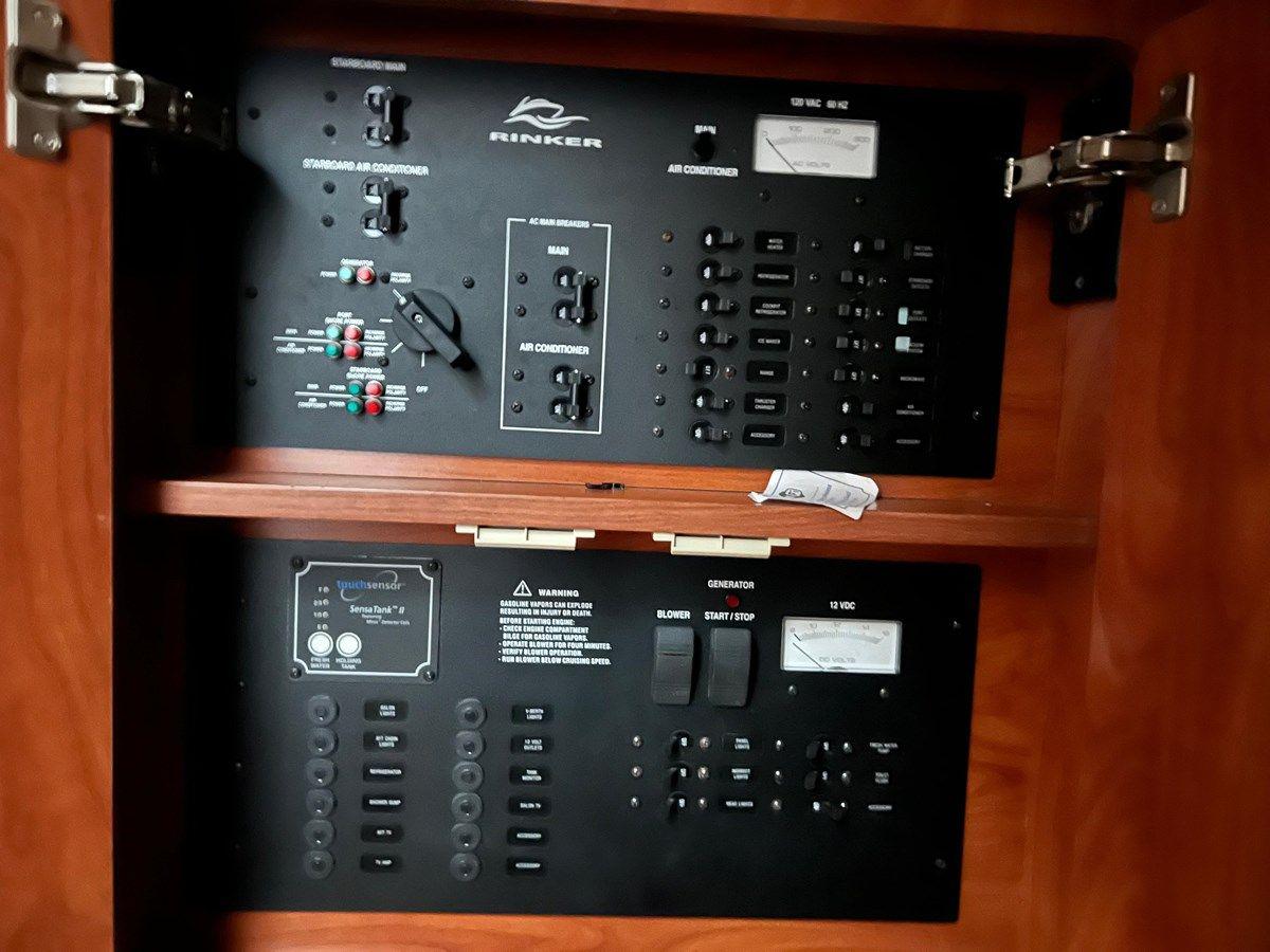 Лучшие предложения покупки яхты 2008 Rinker 350 Express Cruiser - RINKER