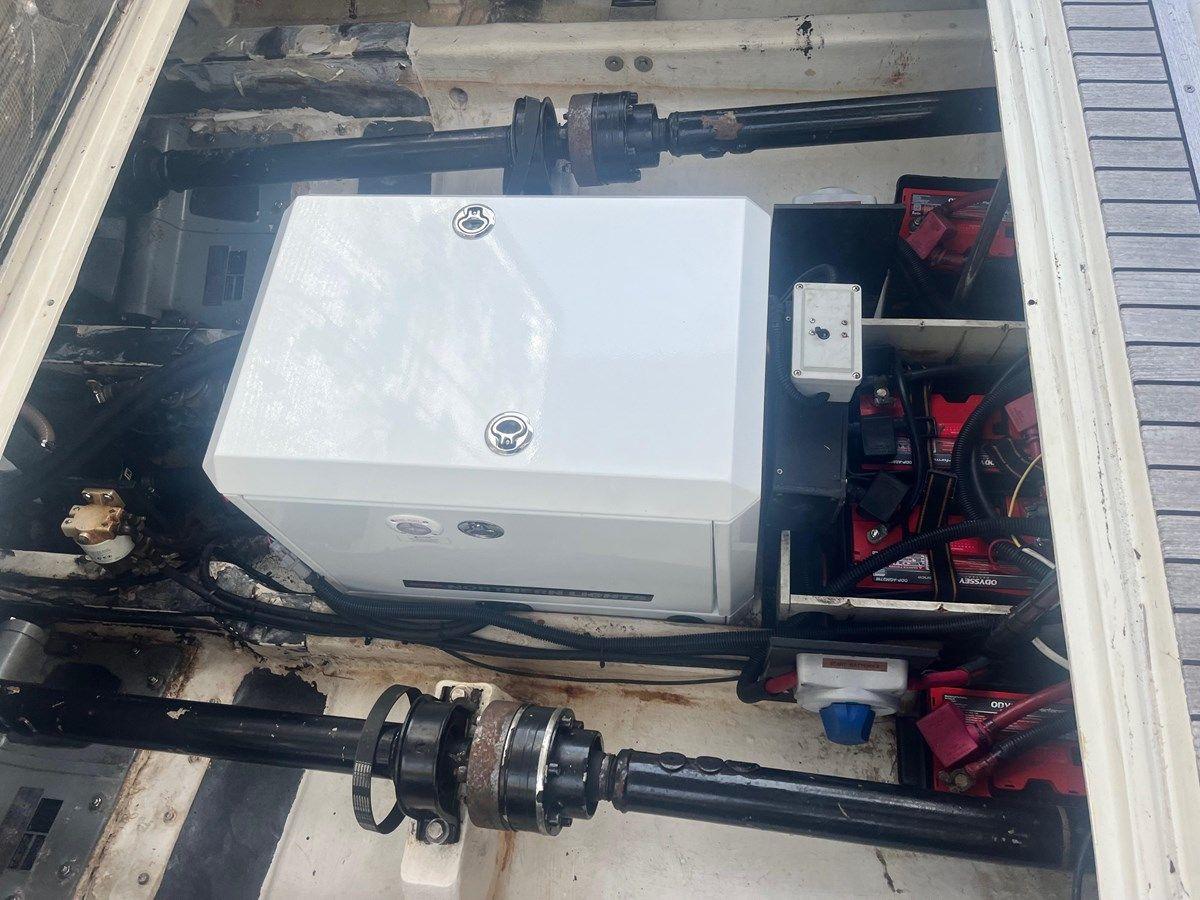 Buy a yacht 1999 Little Harbor 38 Whisper Jet 1999