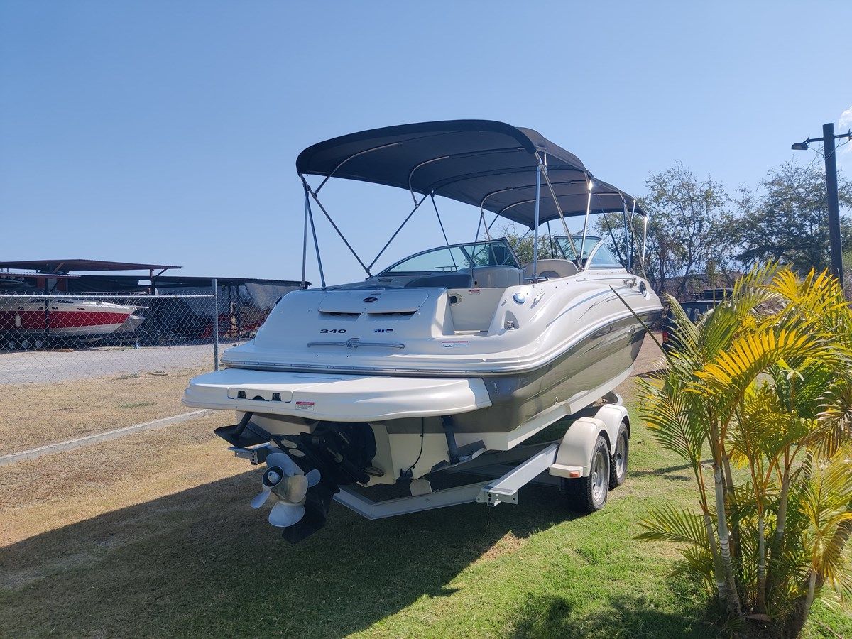 2008 Sea Ray 240 Sundeck @ Tequesquitengo 240 Sundeck price