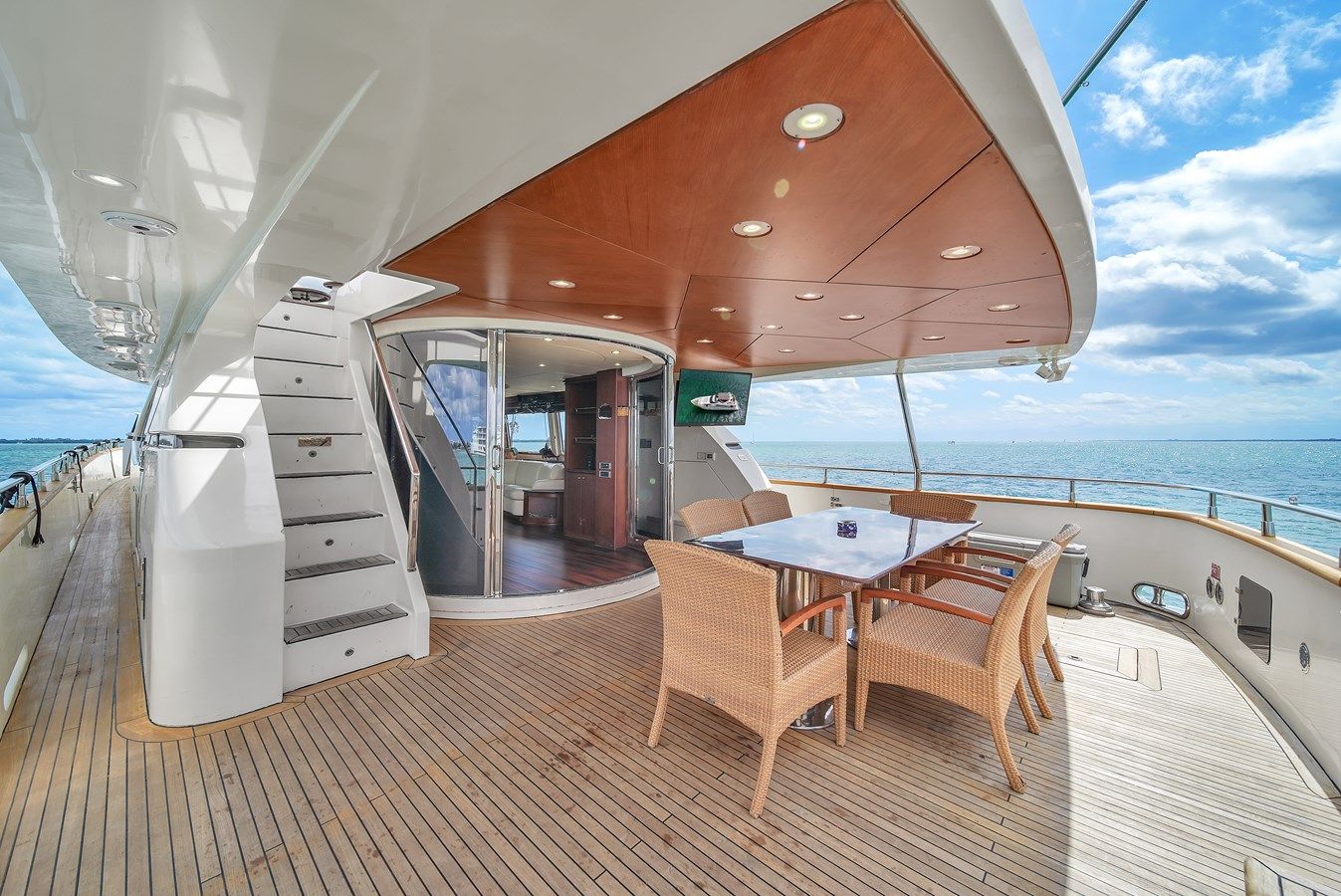 the best price on AZIMUT 100 - Azimut Yachts