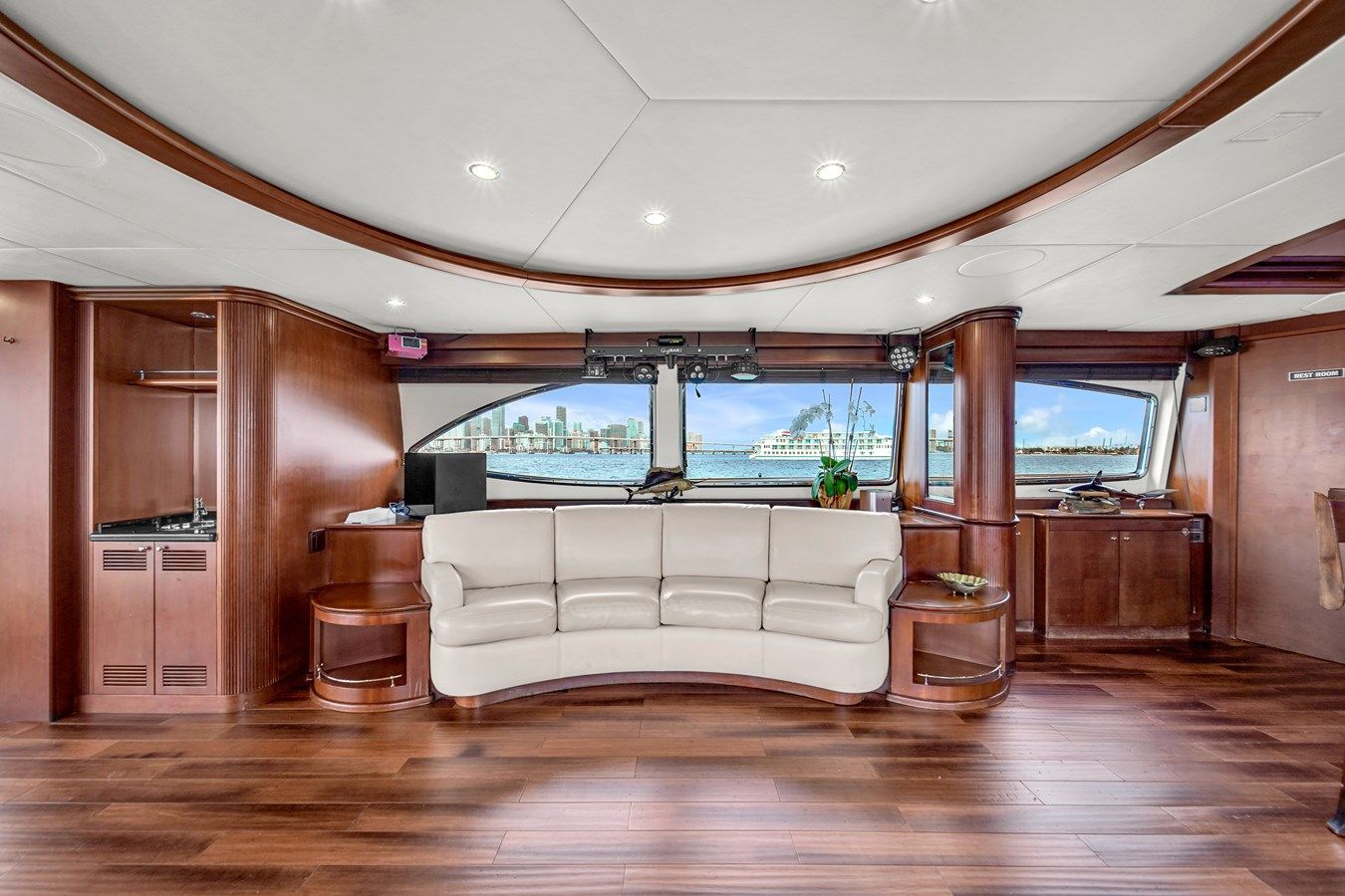 Buy a AZIMUT 100 - Azimut Yachts at Shestakov Yacht Sales