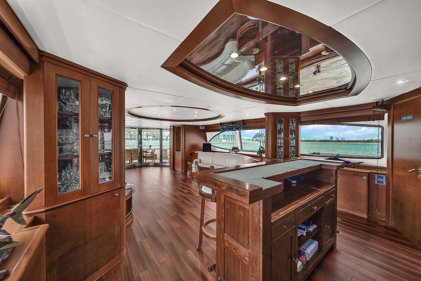 Buy a AZIMUT 100 at Shestakov Yacht Sales