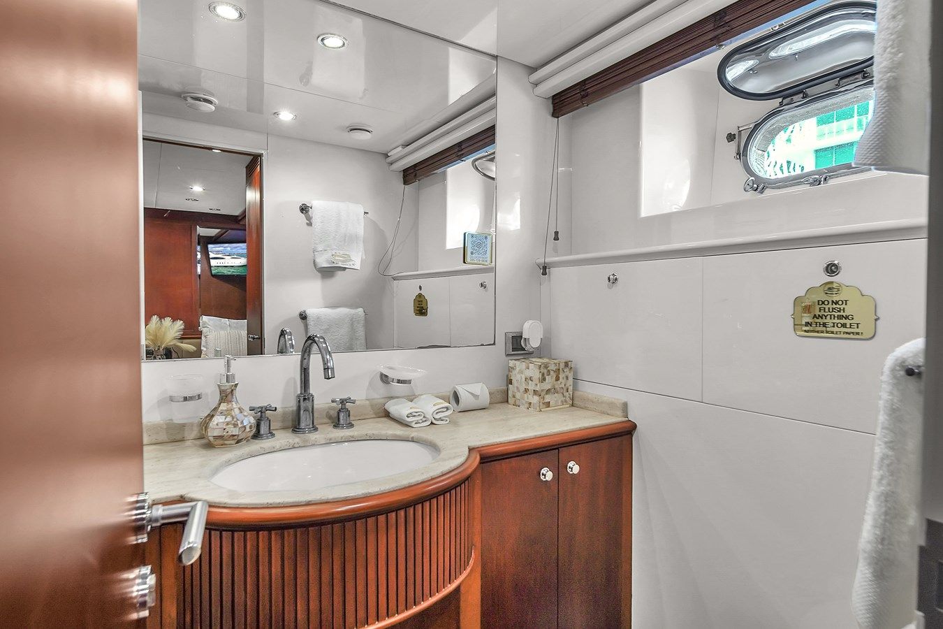 the best price on AZIMUT 100 - Azimut Yachts