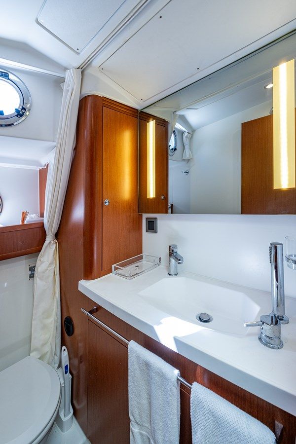 the best price on DON'T WAKE ME