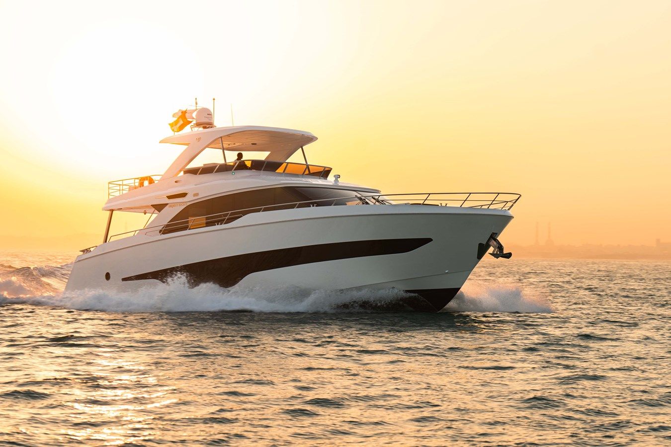 Лучшие предложения покупки яхты Majesty 72 2023