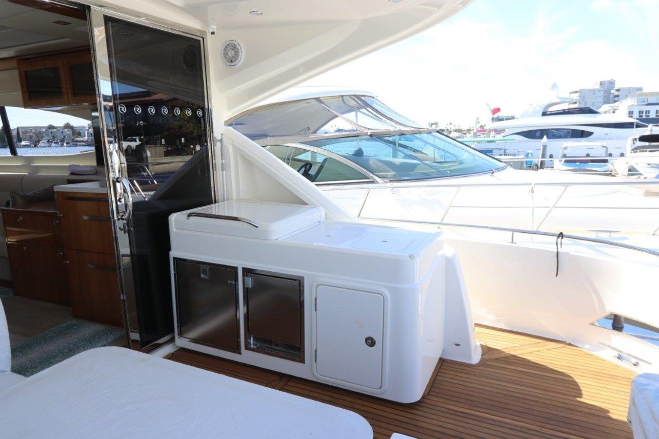 Продажа яхты RIVIERA 2020 - RIVIERA AUSTRALIA