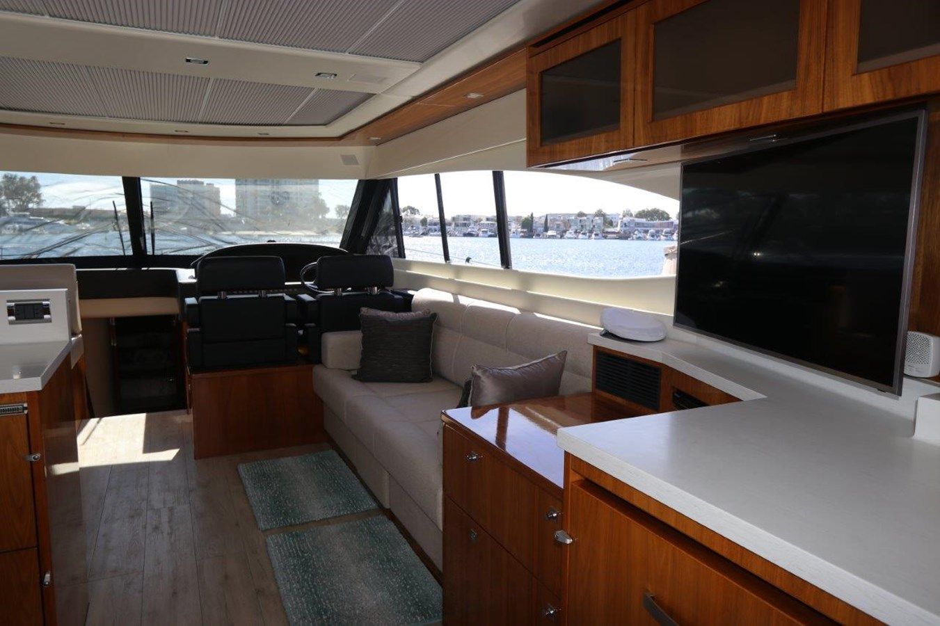 Стоимость яхты RIVIERA 2020 - RIVIERA AUSTRALIA