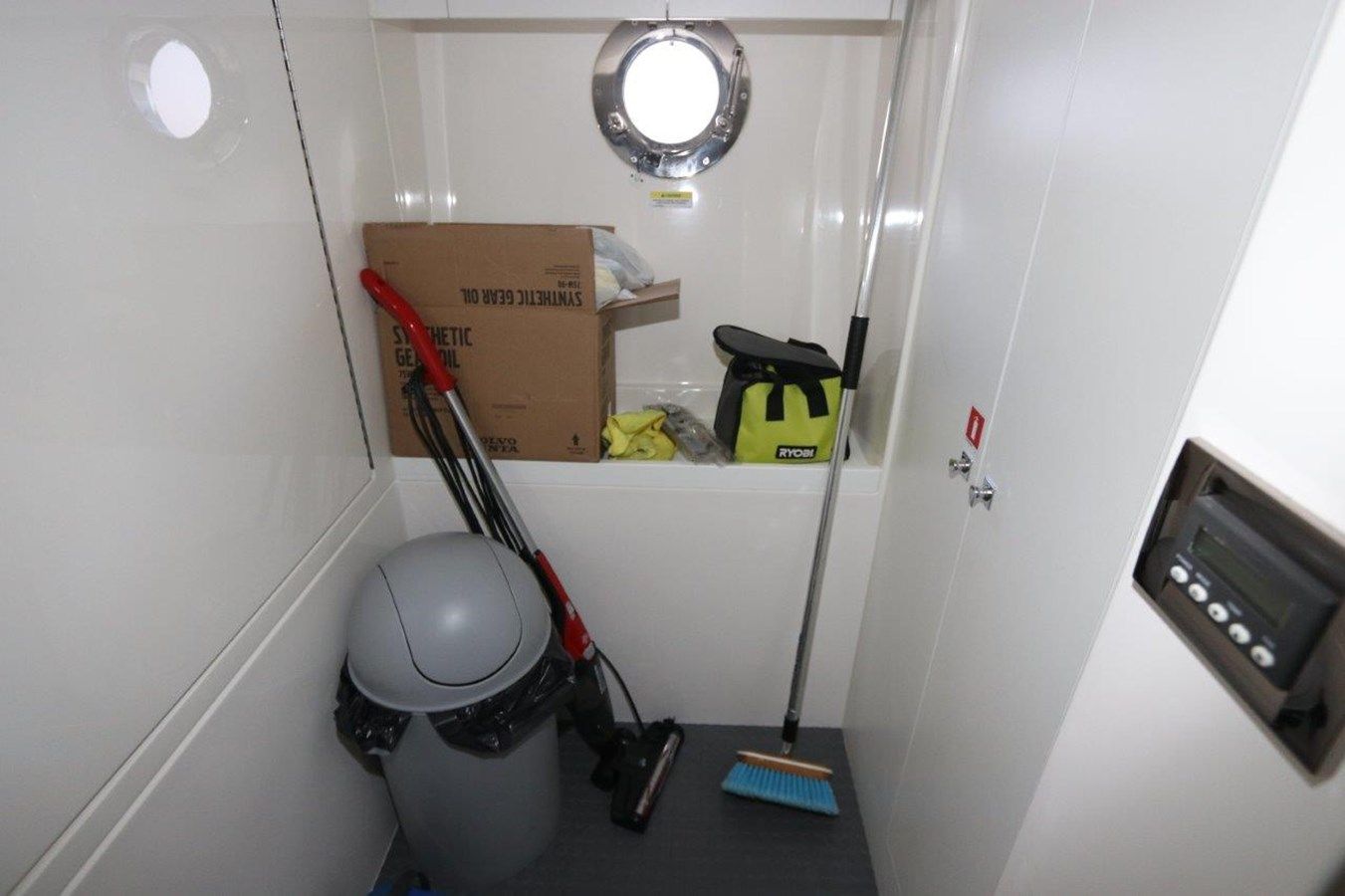 Лучшие предложения покупки яхты RIVIERA 2020 - RIVIERA AUSTRALIA