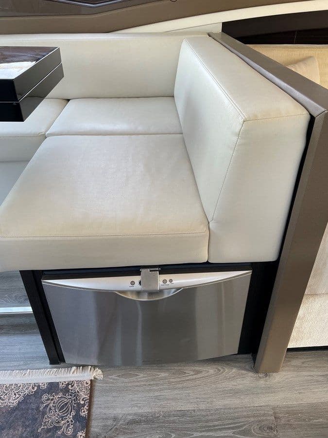 Buy a FNN 63 at Shestakov Yacht Sales