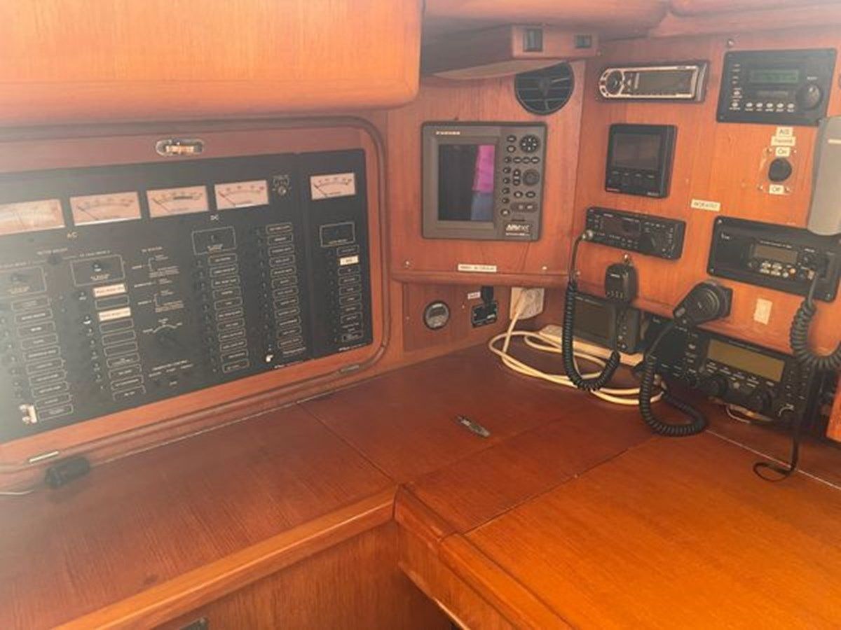 Emerald 47 AC Plan B yacht sale