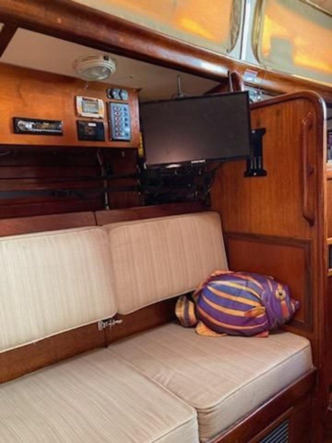 the best price on 1969 Spencer 44 CC 44