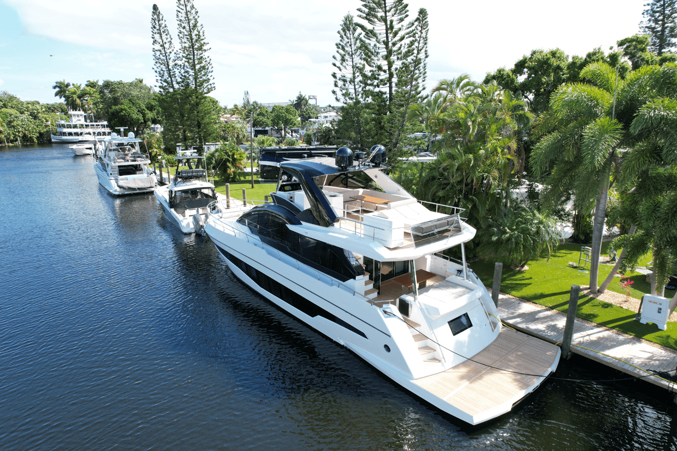 Купить 2024 Astondoa 66 Flybridge - Astondoa