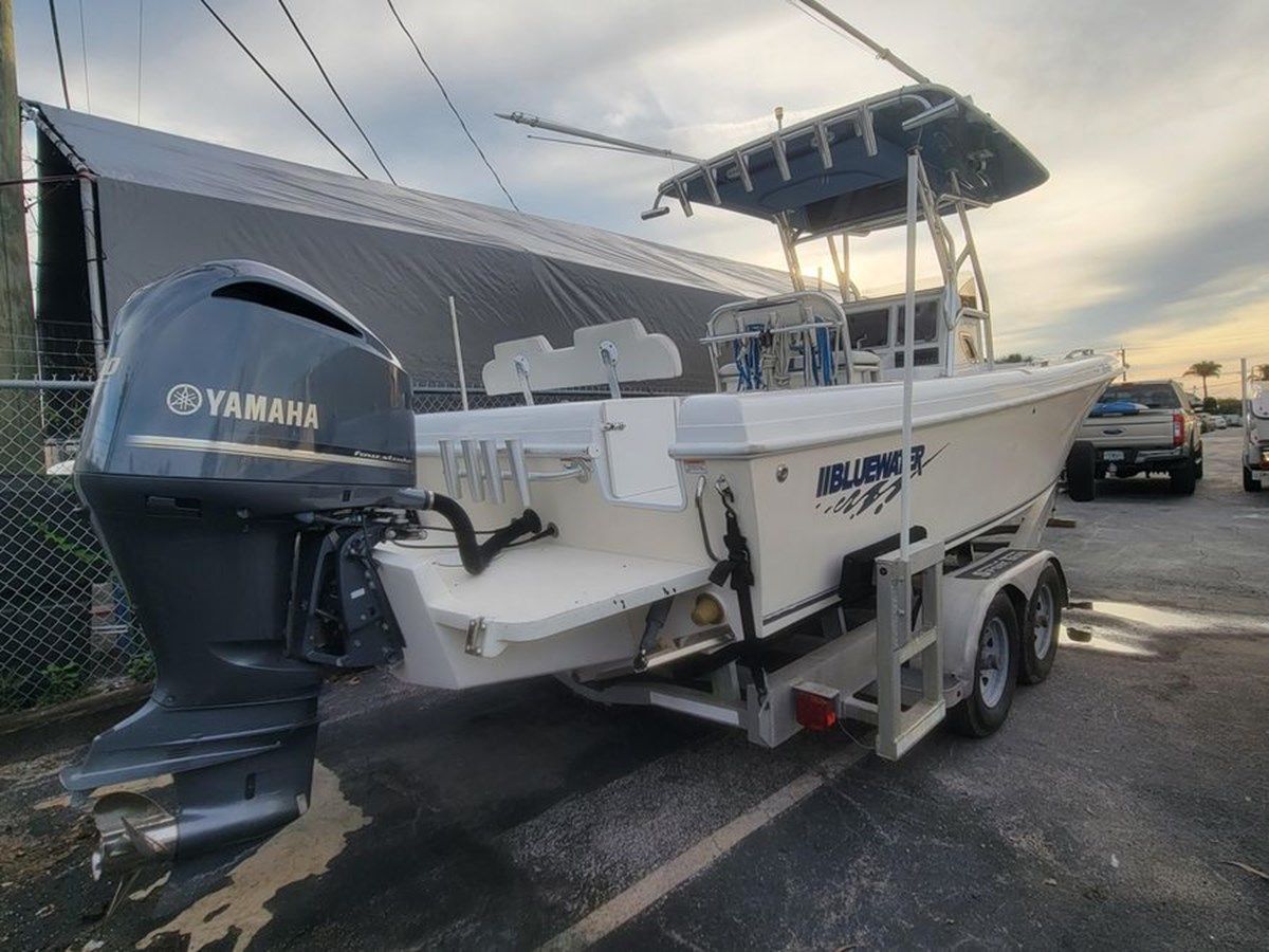 2013 Bluewater Sportfishing 2550 - BLUEWATER SPORTFISHING