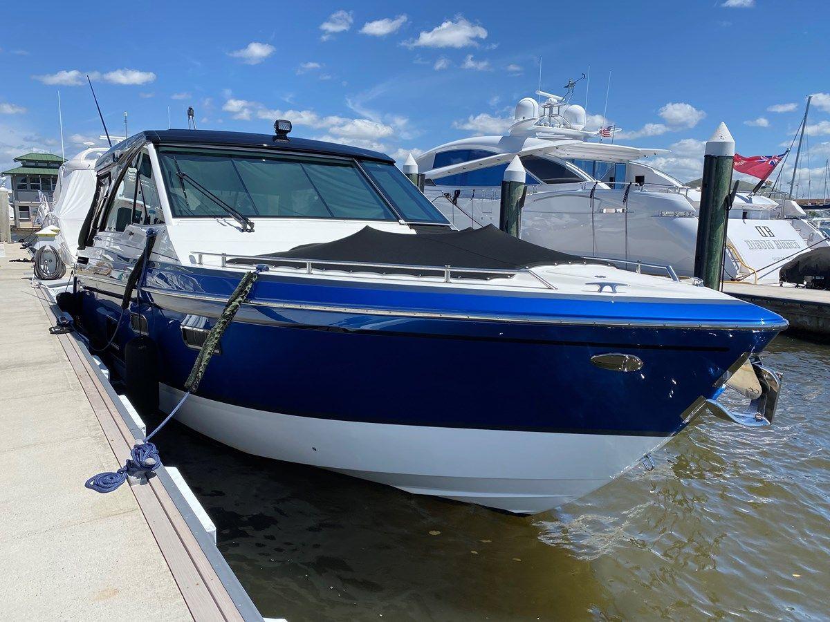 Buy a yacht Four Play - THUNDERBIRDFORMULA