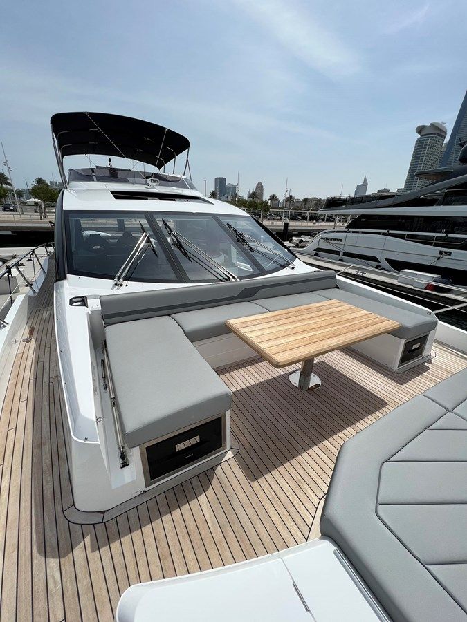 Купить яхту Sunseeker 74 Sport Yacht 74 в Shestakov Yacht Sales