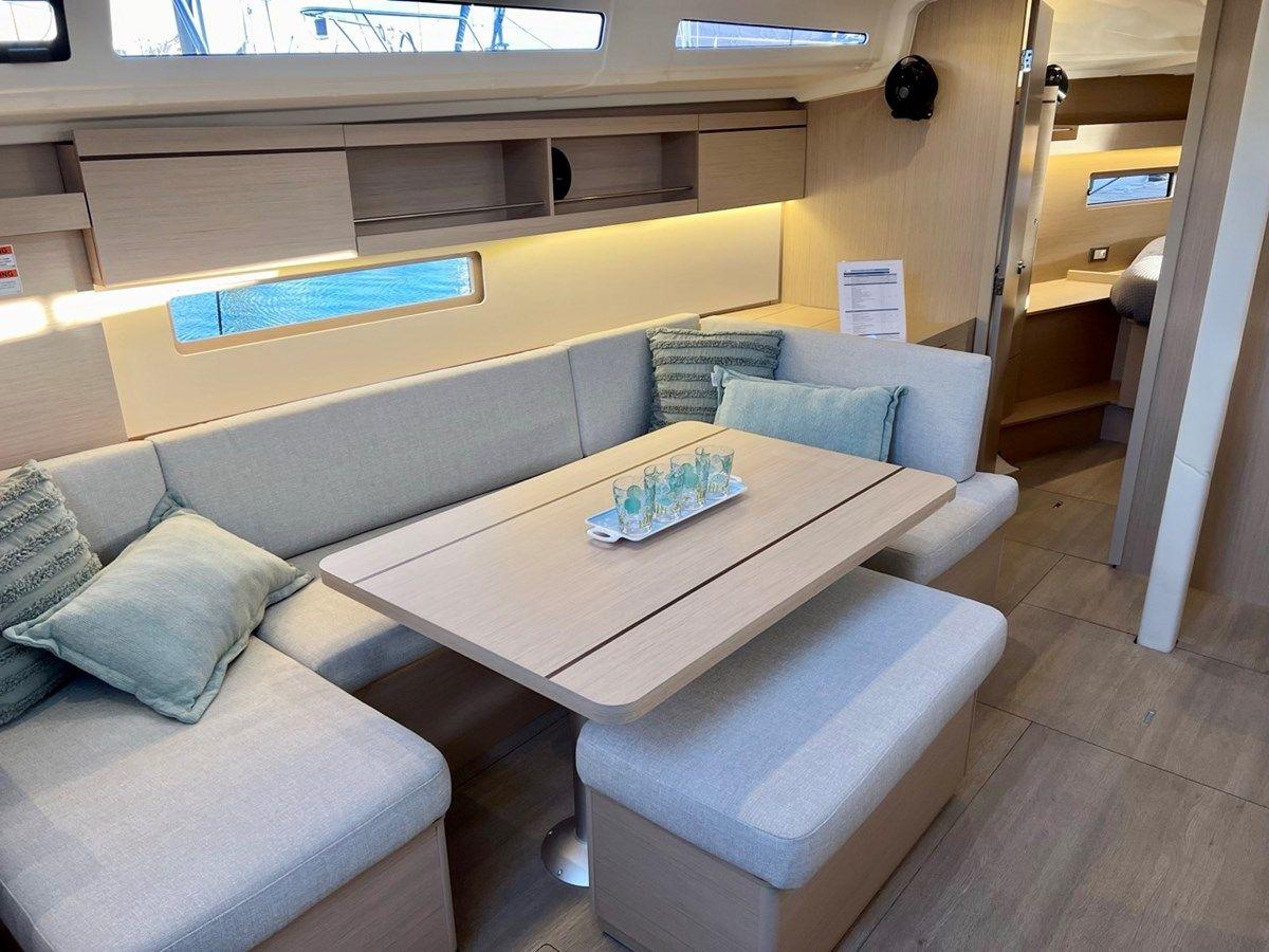 best yacht sales deals Oceanis 40.1 42