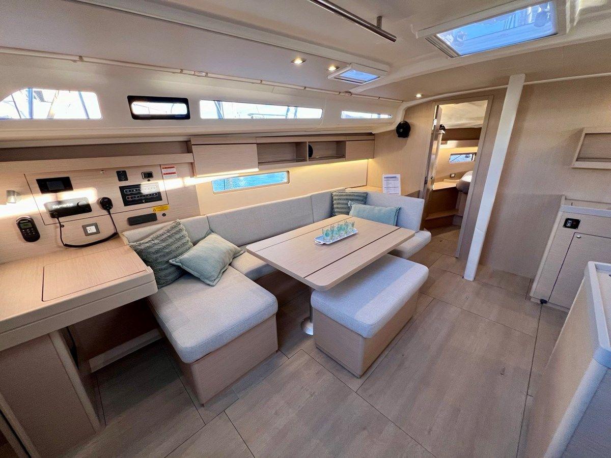 Buy a Oceanis 40.1 - Beneteau at Shestakov Yacht Sales