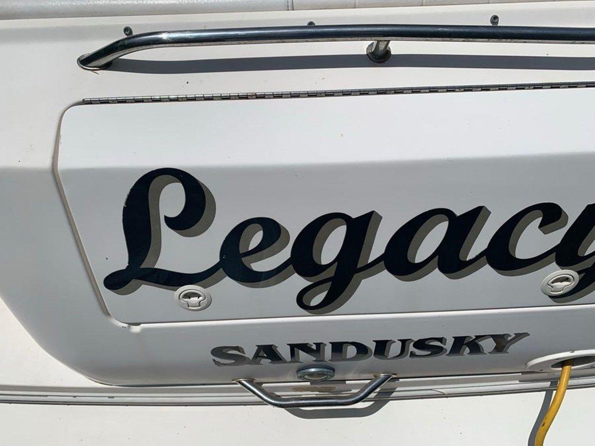 best yacht sales deals 1997 Sea Ray 290 Sundancer