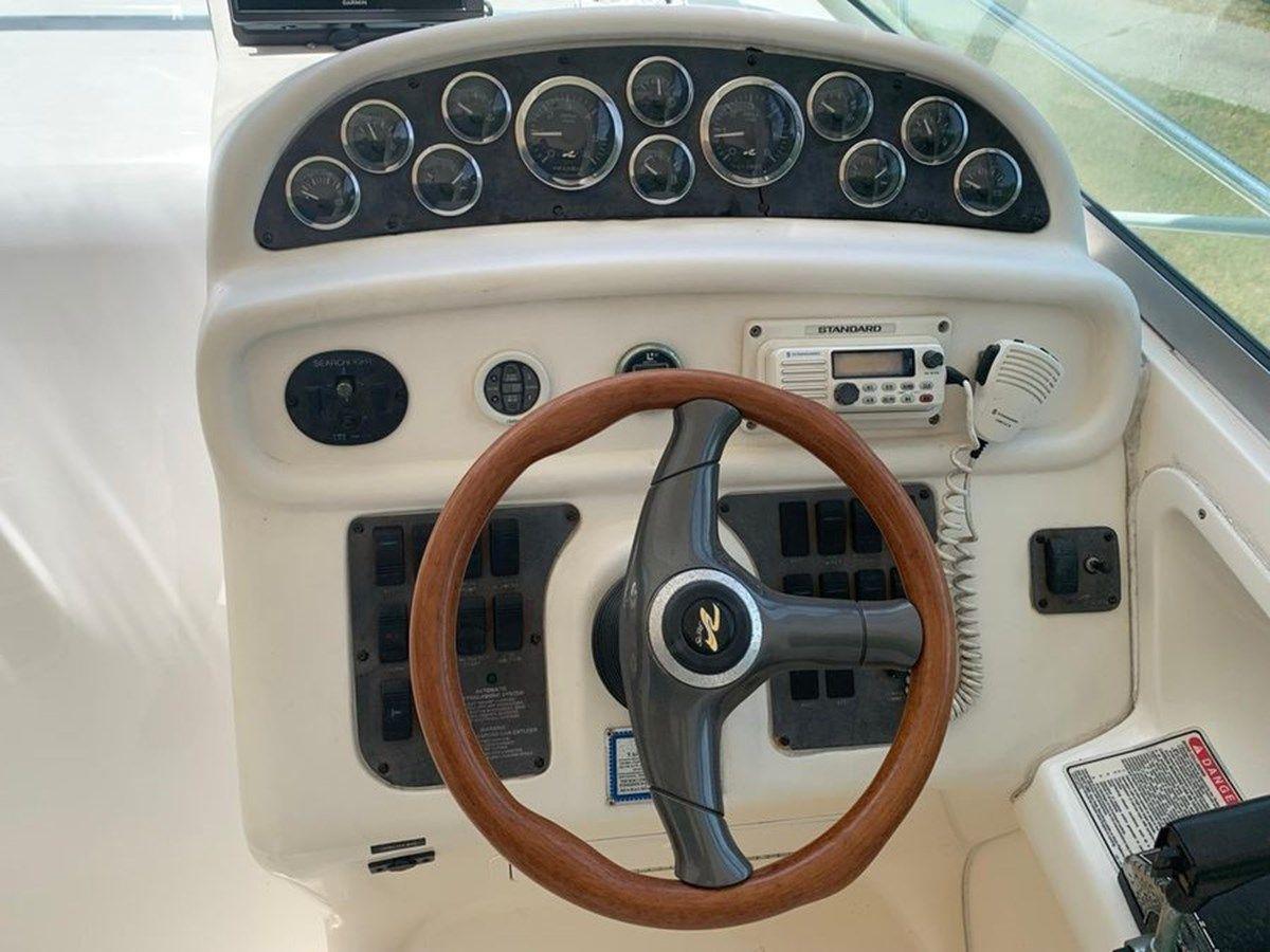 Buy a yacht 1997 Sea Ray 290 Sundancer 290 Sundancer