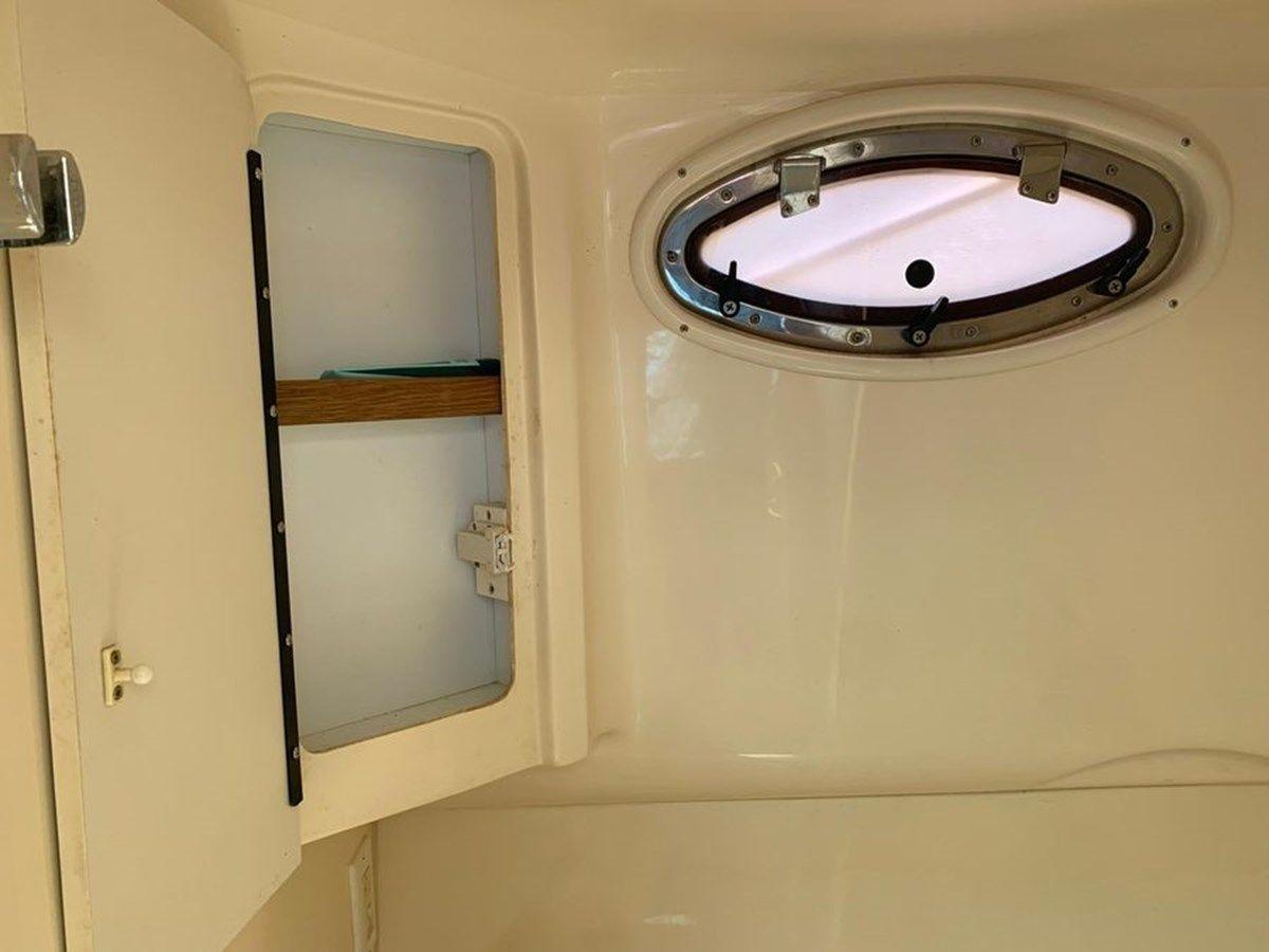 Buy a 1997 Sea Ray 290 Sundancer - SEA RAY at Shestakov Yacht Sales