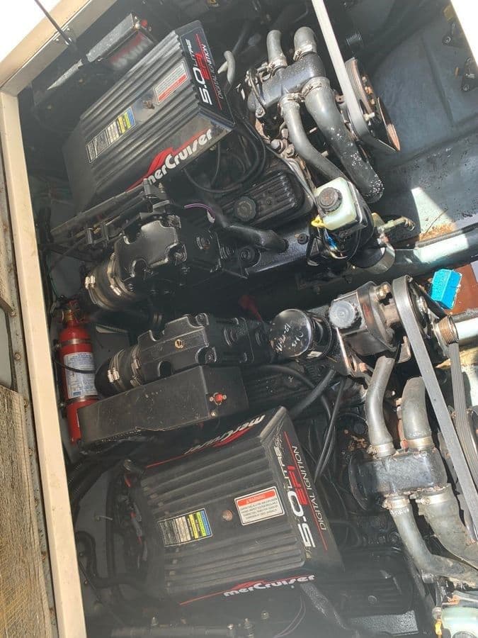 Buy a 1997 Sea Ray 290 Sundancer at Shestakov Yacht Sales