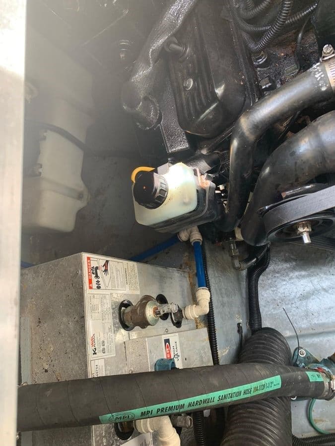 Buy a yacht 1997 Sea Ray 290 Sundancer - SEA RAY