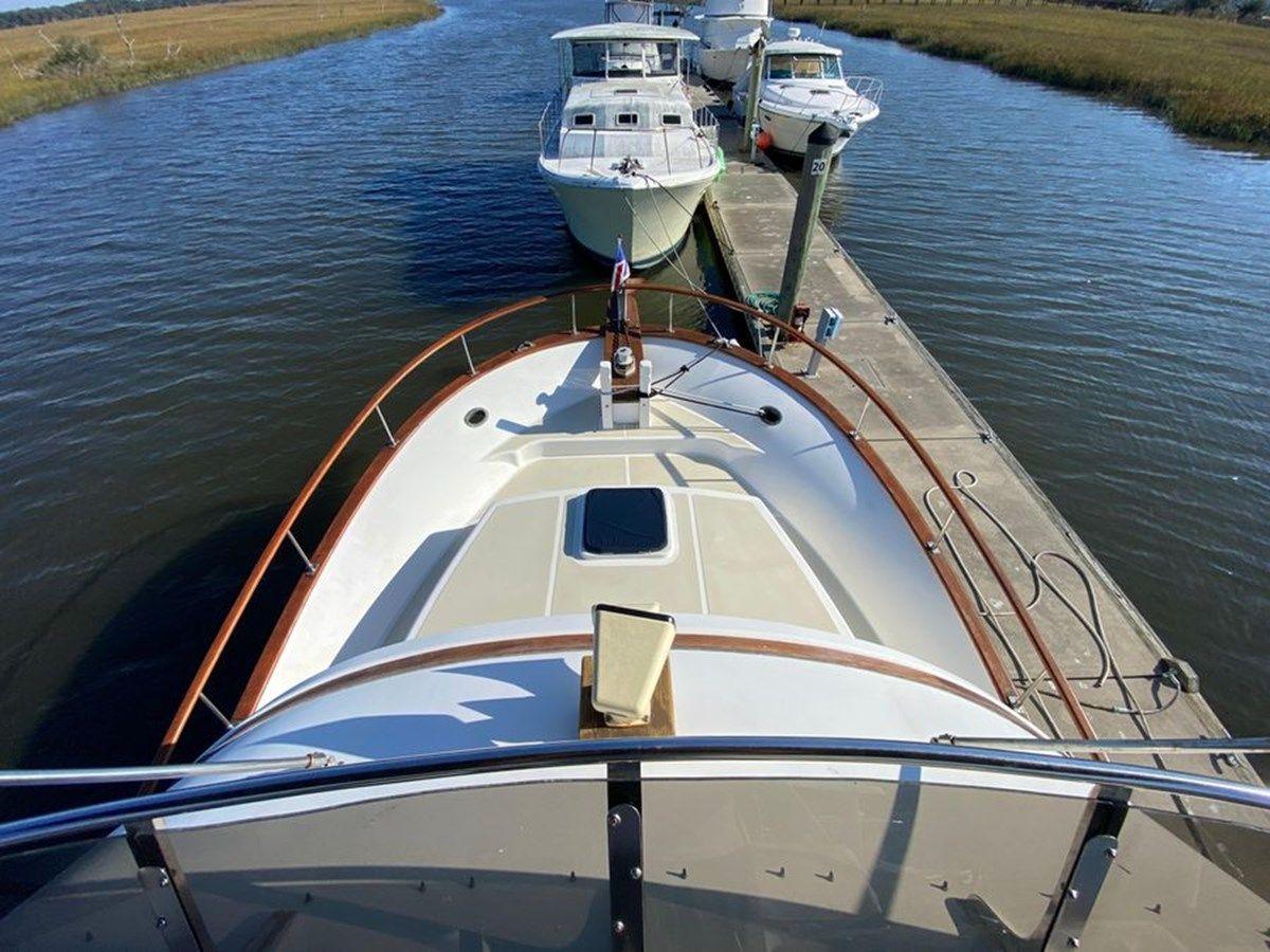 the best price on 1990 Albin 43 Sundeck Trawler