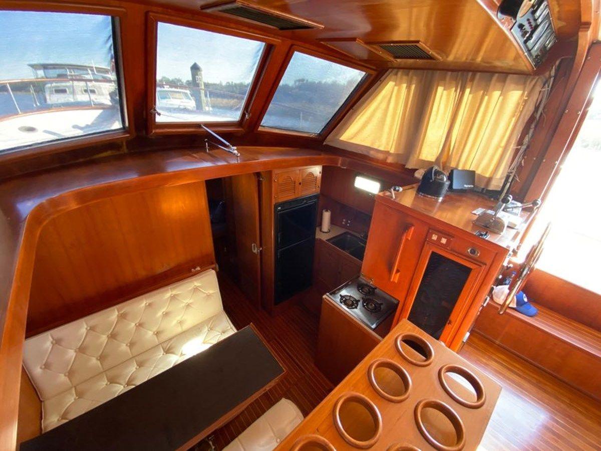 Buy a 1990 Albin 43 Sundeck Trawler 43 Sundeck Trawler at Shestakov Yacht Sales