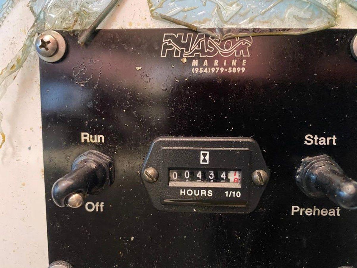 best yacht sales deals 1990 Albin 43 Sundeck Trawler