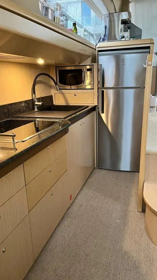 Купить Liza 2007