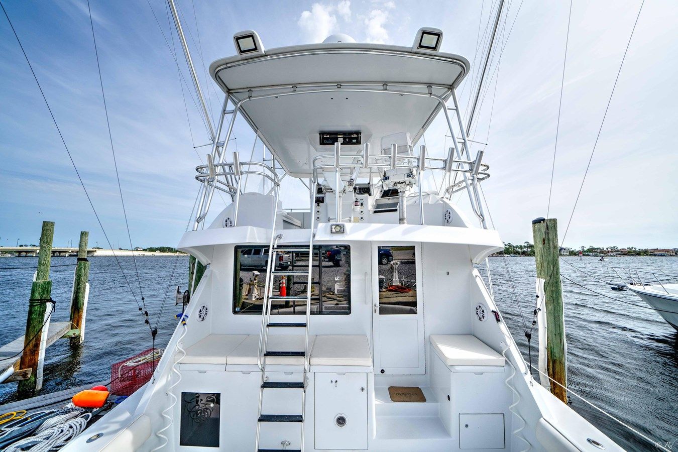 Buy a yacht Five Star - Hatteras