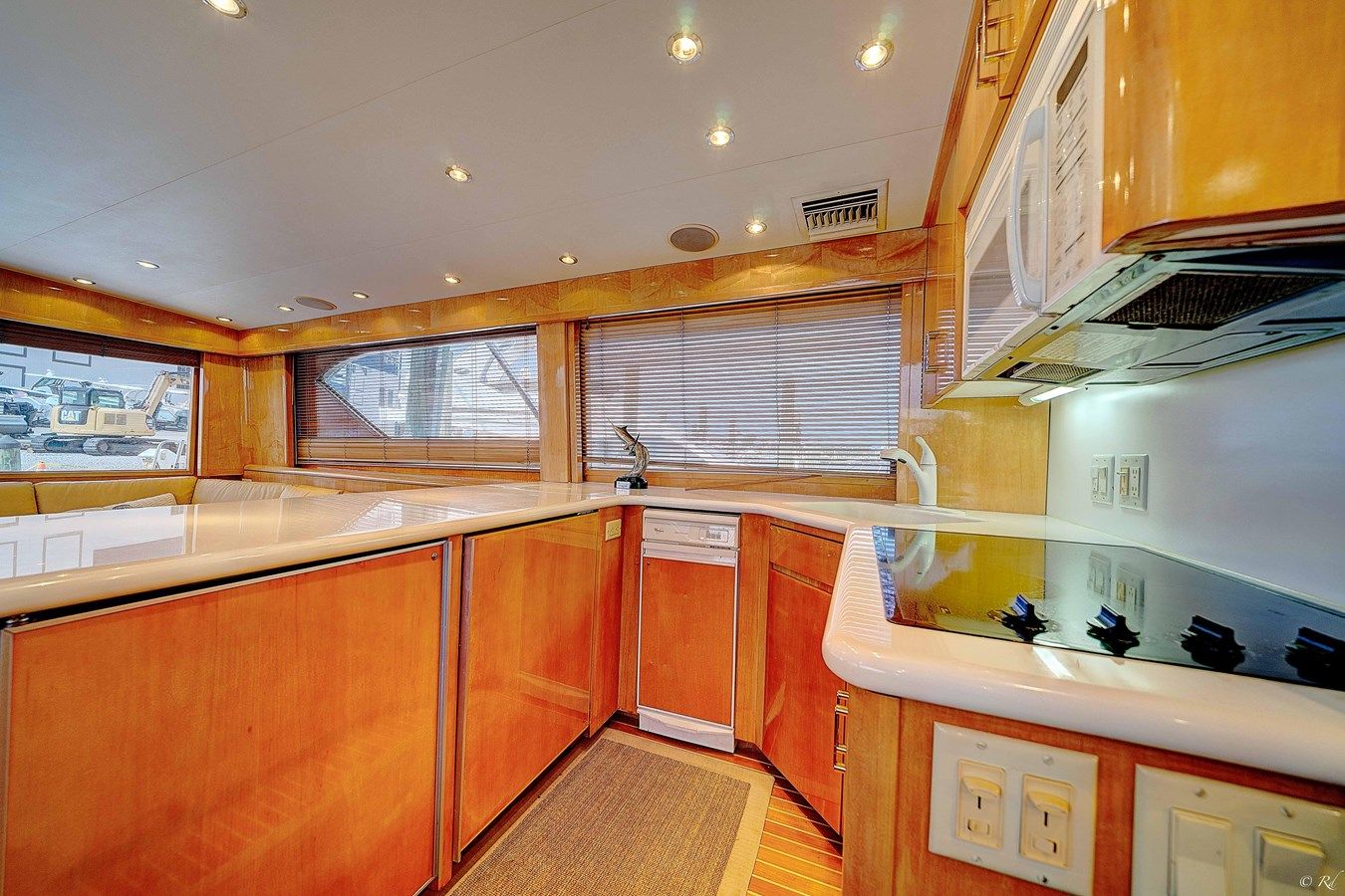 Buy a yacht Five Star - Hatteras
