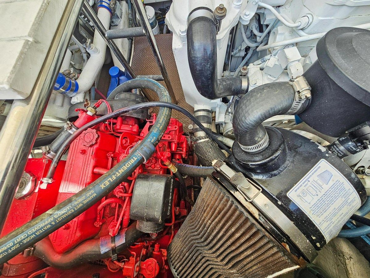 Buy a yacht - - Tiara