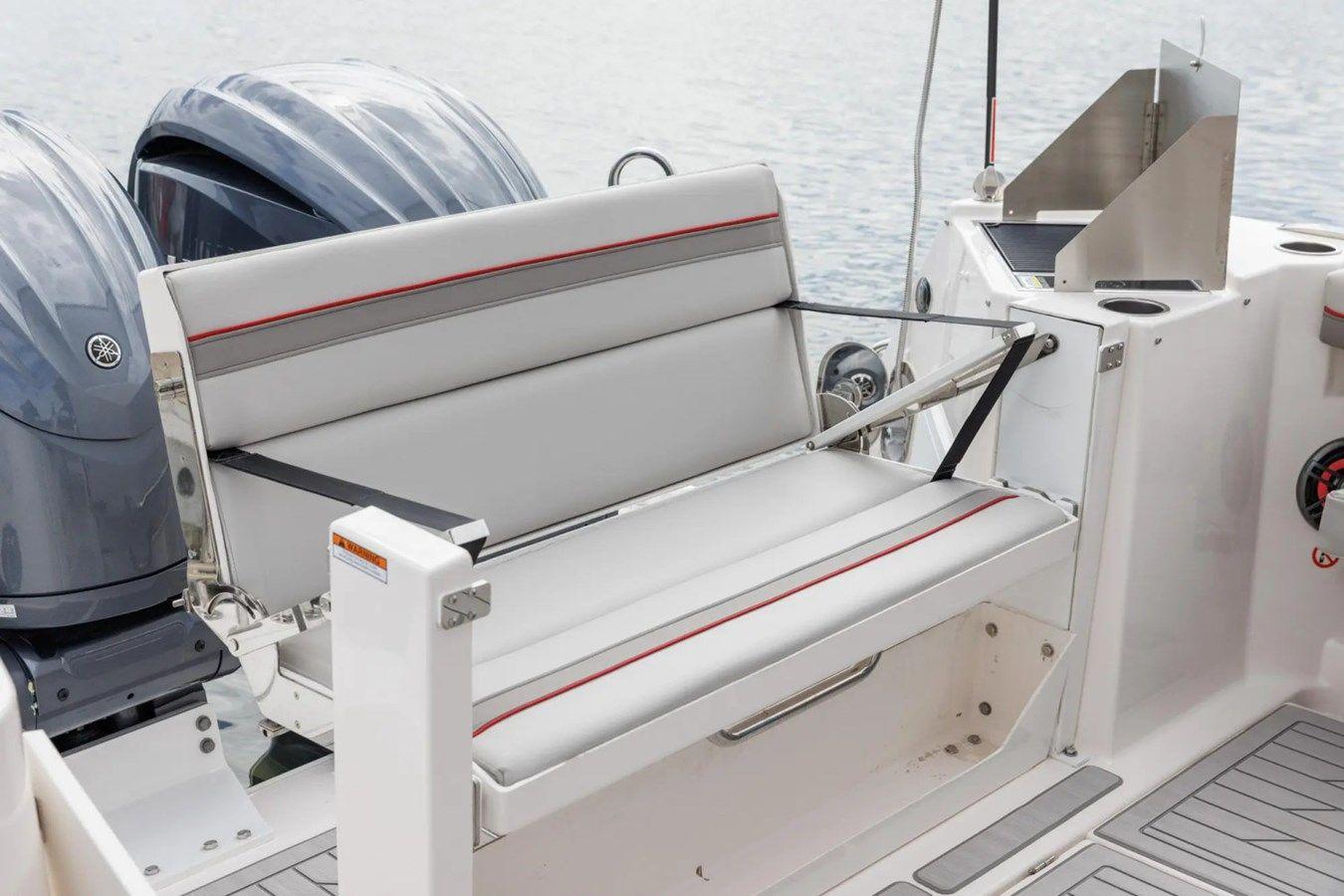 2025 Solara 310 Sport Coupe - New Bern NC - SOLARA yacht sale