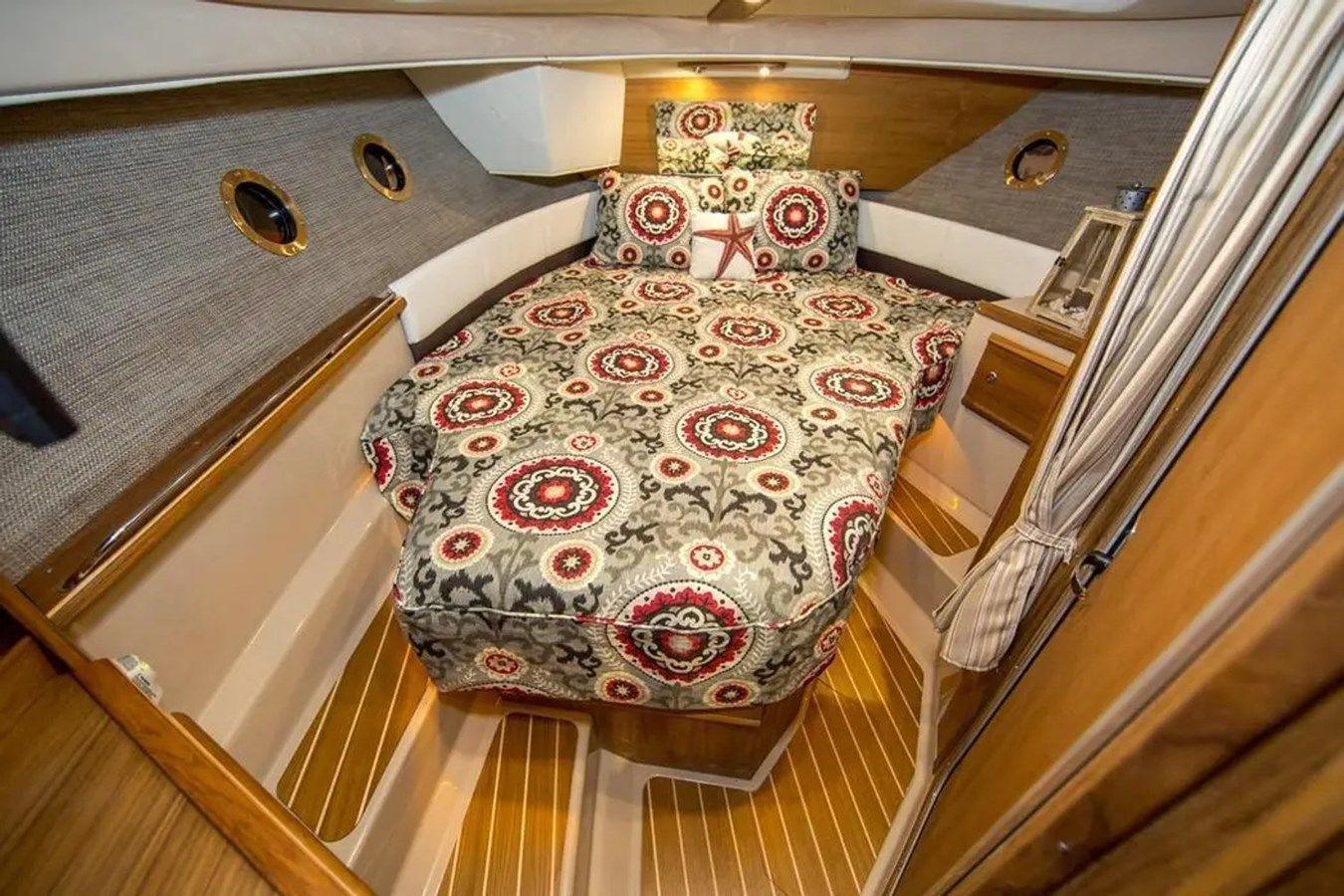 the best price on 2026 Ranger Tugs R-29 CB Luxury Edition - Jensen Beach, FL R-29 CB