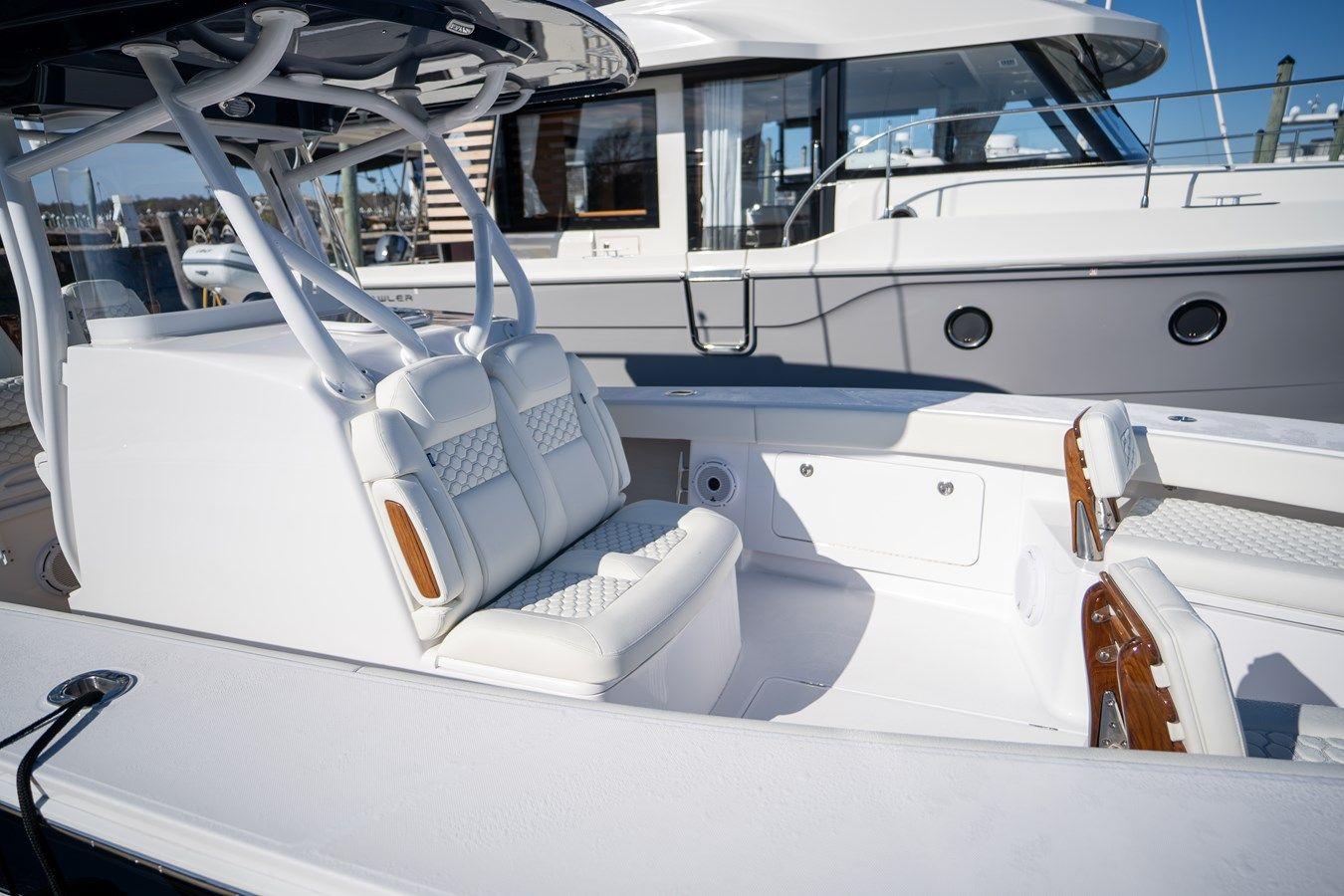 the best price on Jupiter 32 32